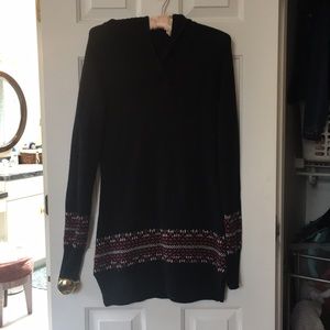 Hooded knit sweater with kangaroo pocket